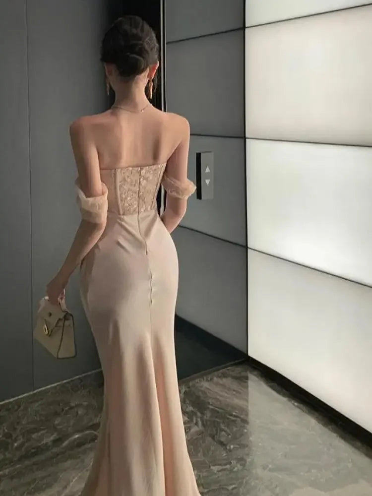 Vestido de trompeta elegante de satén con estampado para mujer